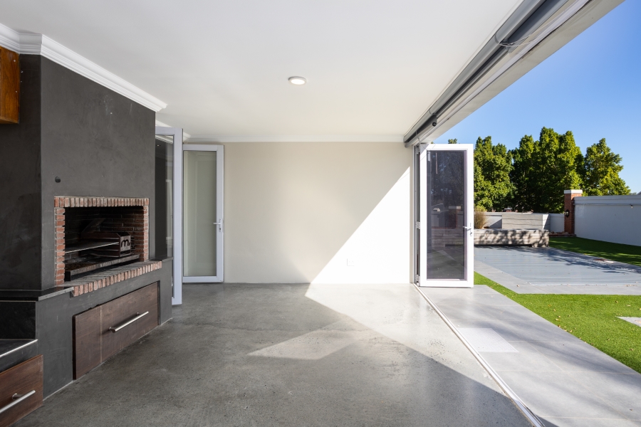 4 Bedroom Property for Sale in Val De Vie Estate Western Cape